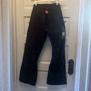 Women’s black snowpants